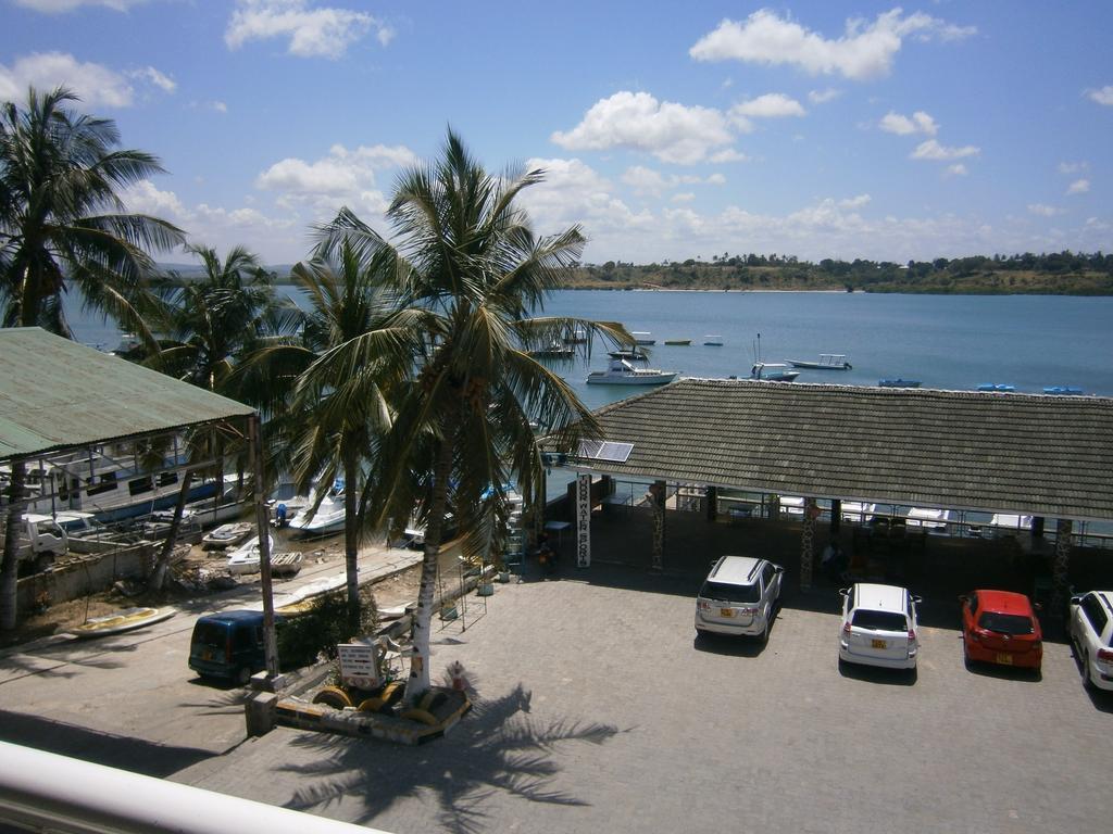 Tudor Water Sports Hotel Mombasa Ngoại thất bức ảnh
