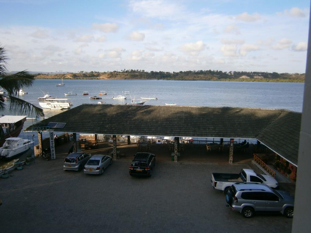 Tudor Water Sports Hotel Mombasa Ngoại thất bức ảnh